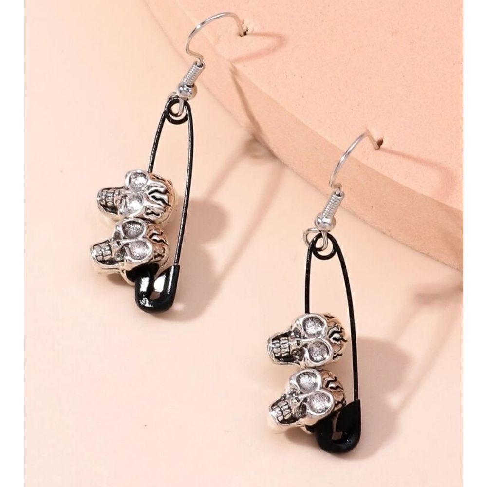 Skull Black Safty Pin Dangle Earrings